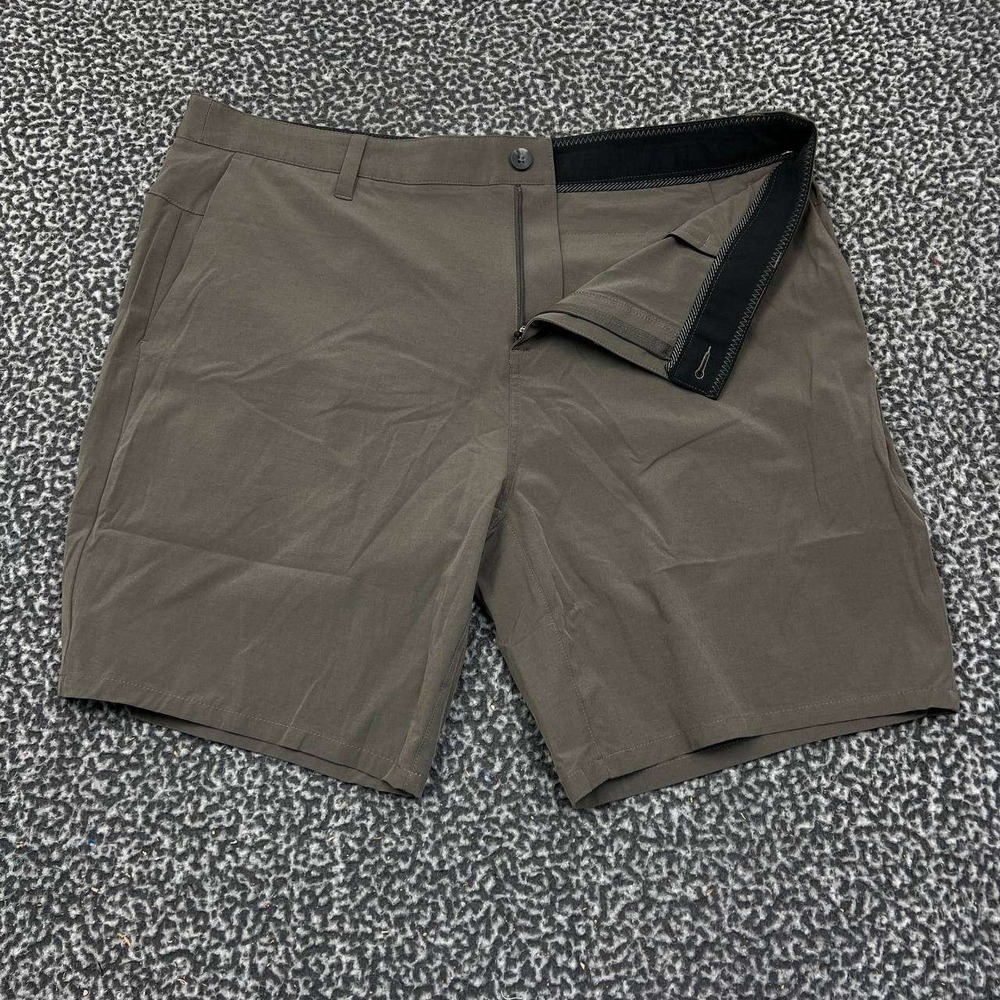Vuori Fleet Shorts Men 38 Gray Chino Pockets Flat Front Outdoor